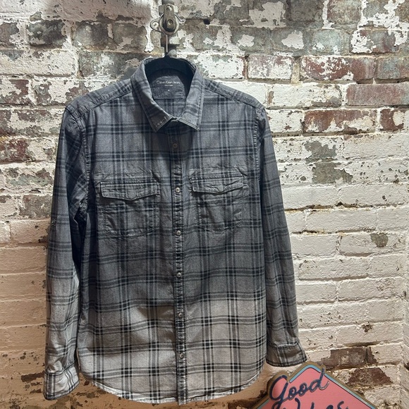 Mens Calvin Klein Jeans Ombré Gray and Black Check Button Down Shirt, size M - Picture 3 of 7